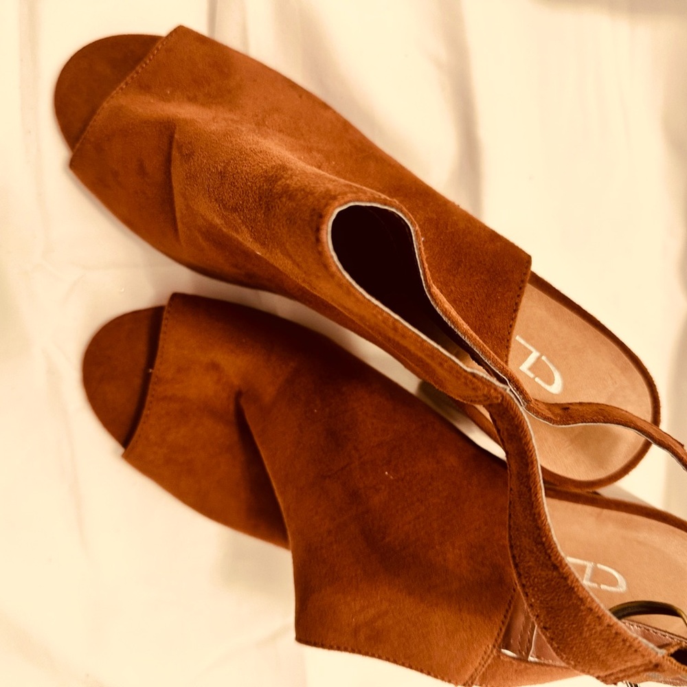 Rusted colored Womens sandals